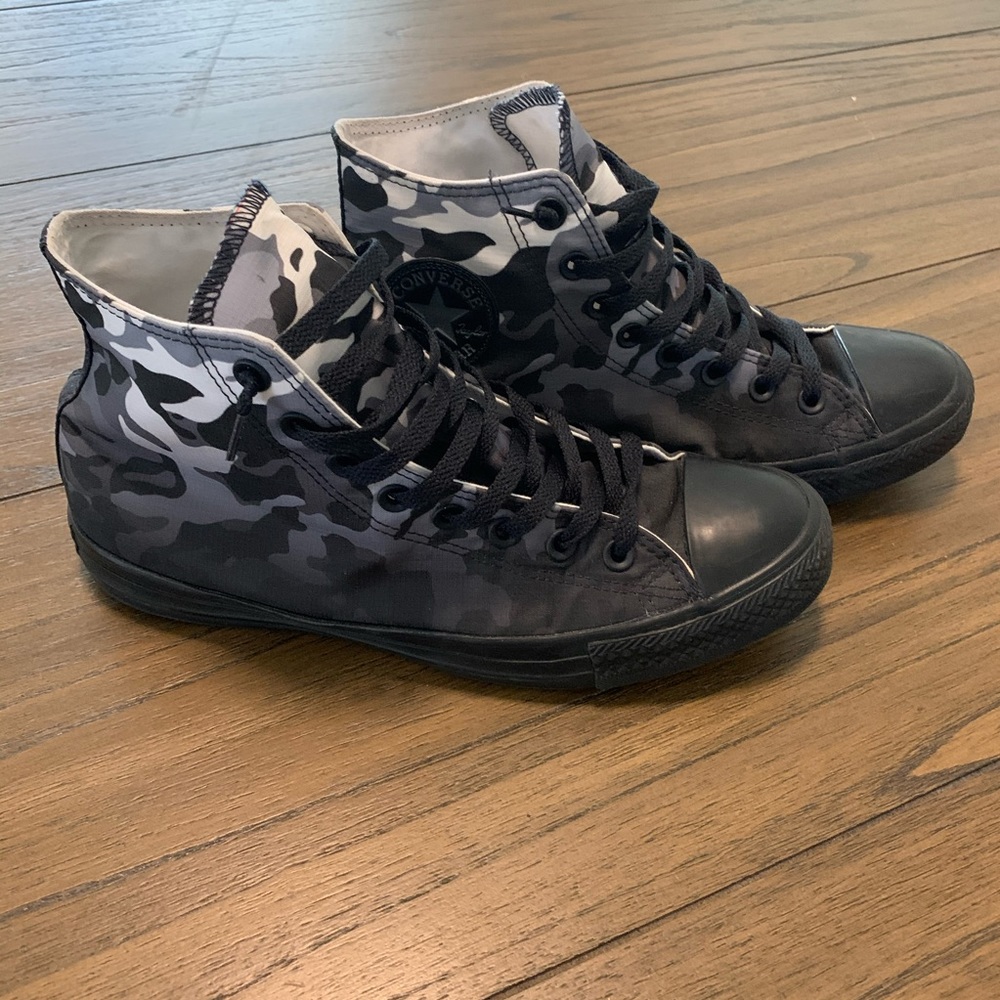 Converse Chuck Taylor Hi Tops Black and White